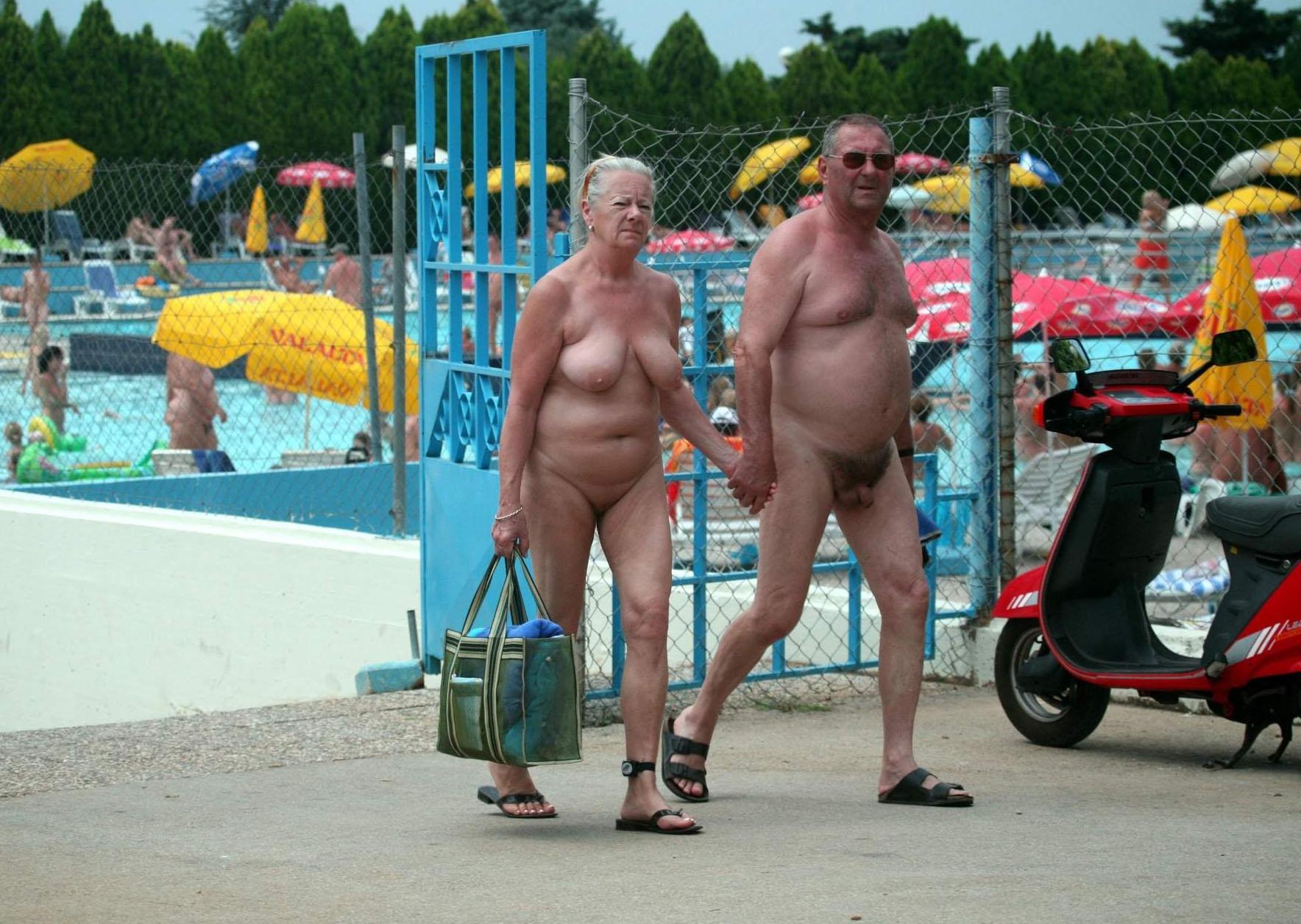 foto voyeur de playa nudista