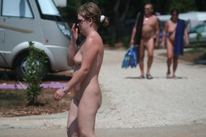 Nudists family 누드 해변