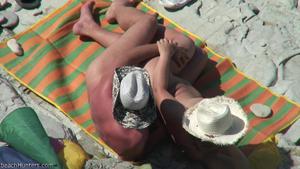 Amateur beach sex