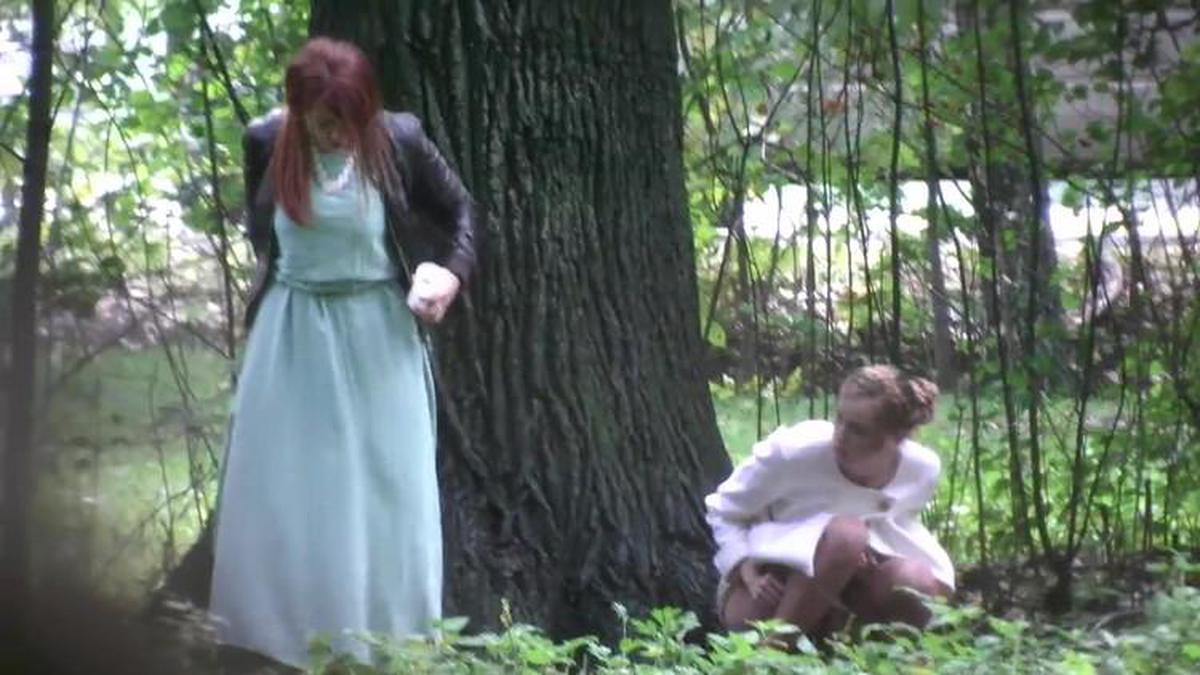 Russian outdoor pissing near wedding