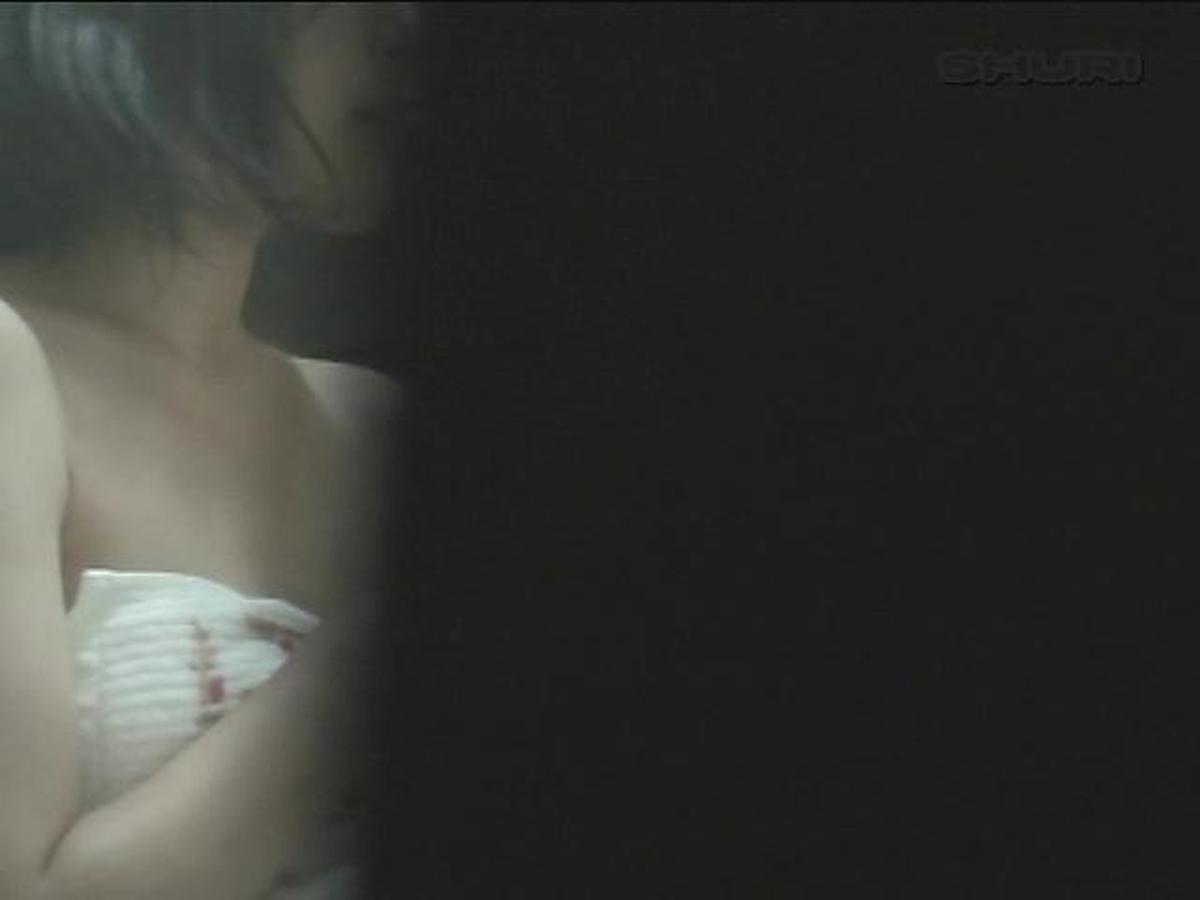 Jade Shuri - S05-02 - Masturbation à domicile