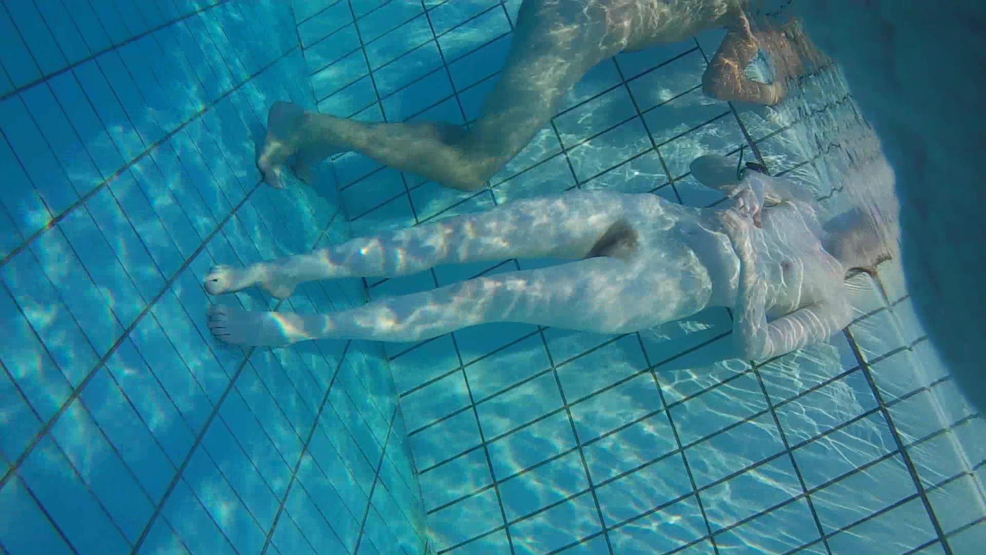 Underwater voyeur in sauna pool 7