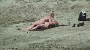 Sexe amateur sur la plage