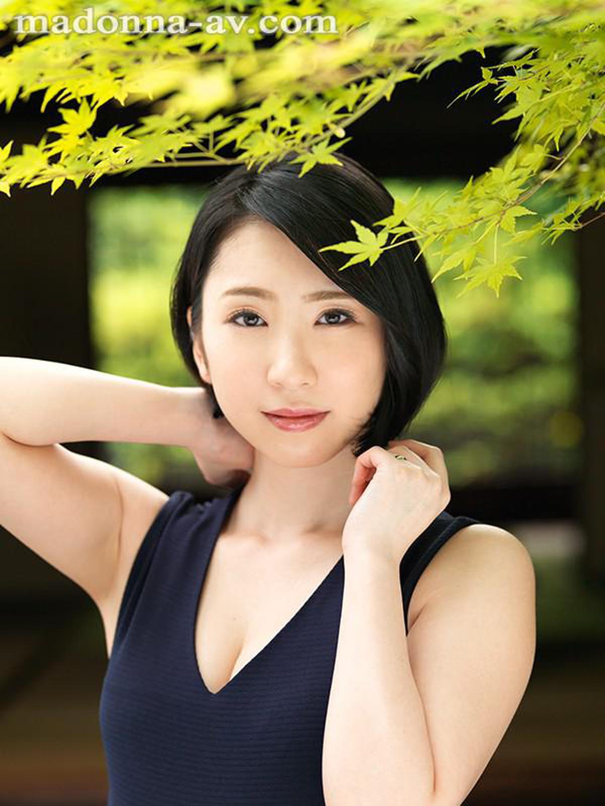 JUY-990 精选好女人-。在著名奢侈品牌店工作现役已婚女性推销员 Sei Maihara 34 岁 AV 首次亮相 ！ ！！