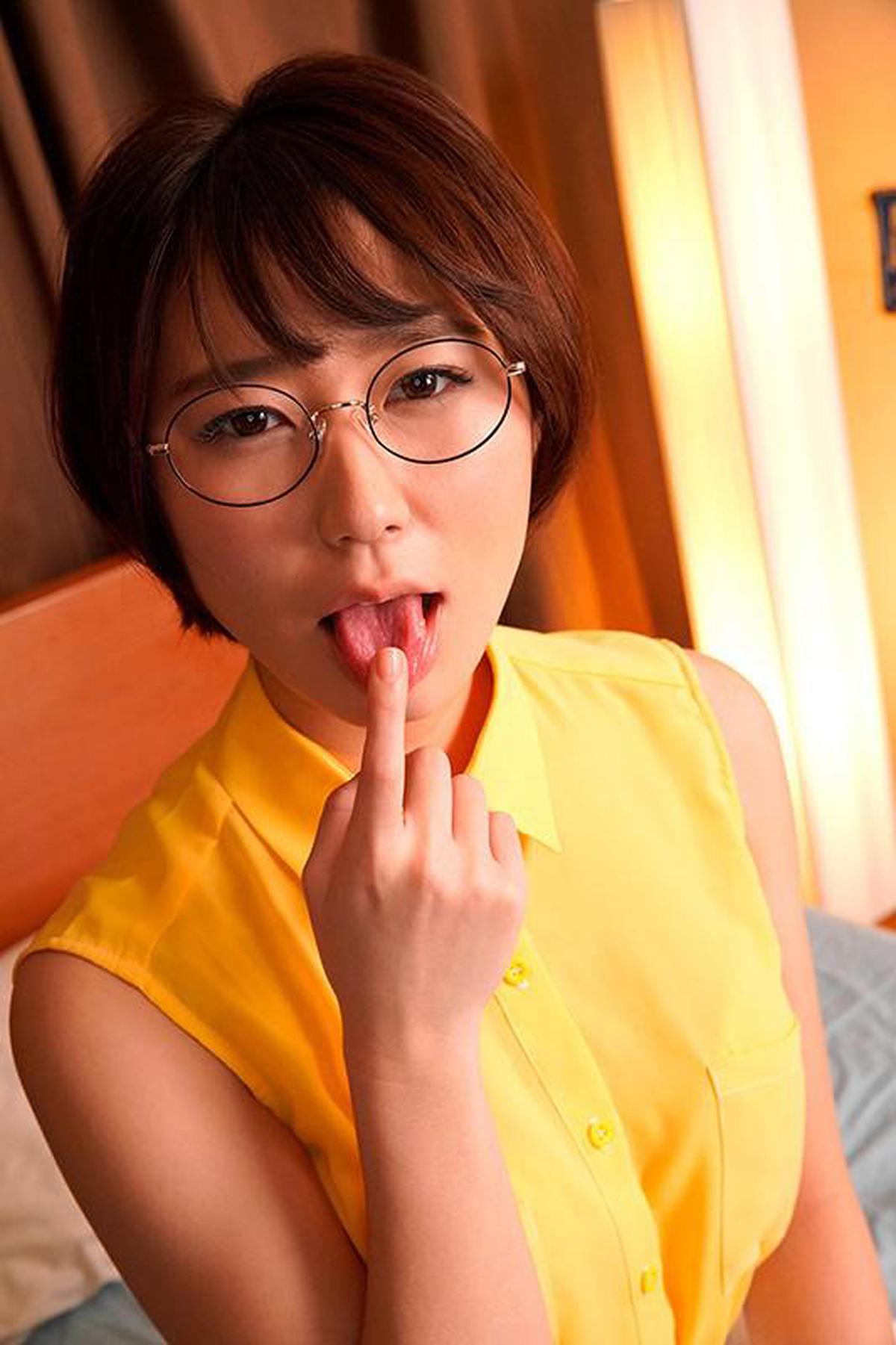 (VR) (LR) KMVR-810 SEX Horizawa Yui Viele Male mit einer nüchternen College-Studentin, die Sperma mag, die nur am Tag des Eisprungs Sex hat und an gefährlichen Tagen kontinuierliche Creampie-Aussaat hat