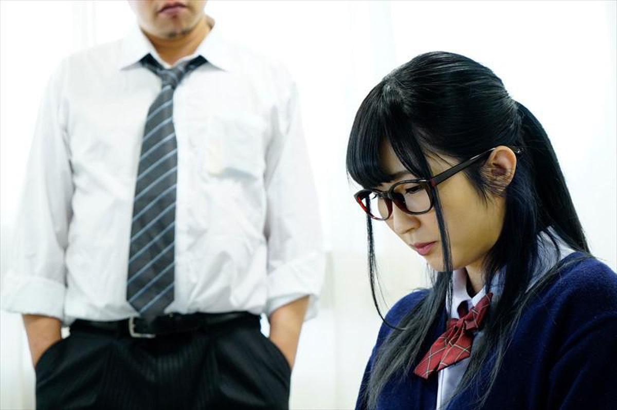 MDTM-637 Lunettes Beautiful Girl After School Seeding Training 4 heures