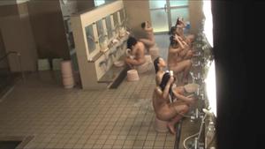 JK style] Badan dikencangkan oleh aktivitas club adalah yang terbaik Training camp hotel Grup mandi wanita 3 4 omnibus