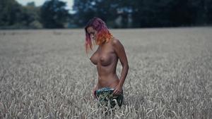 Amelie Nude Outodor
