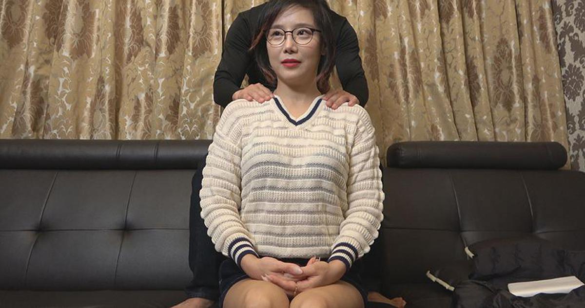 450OSST-005 韓国で見つけた見た目から従順そうな彼女は、どこまでヤラれても無垢な希少種！服を脱がされても信じて疑わない！電マでトロンとさせればチ○ポもしゃぶる！