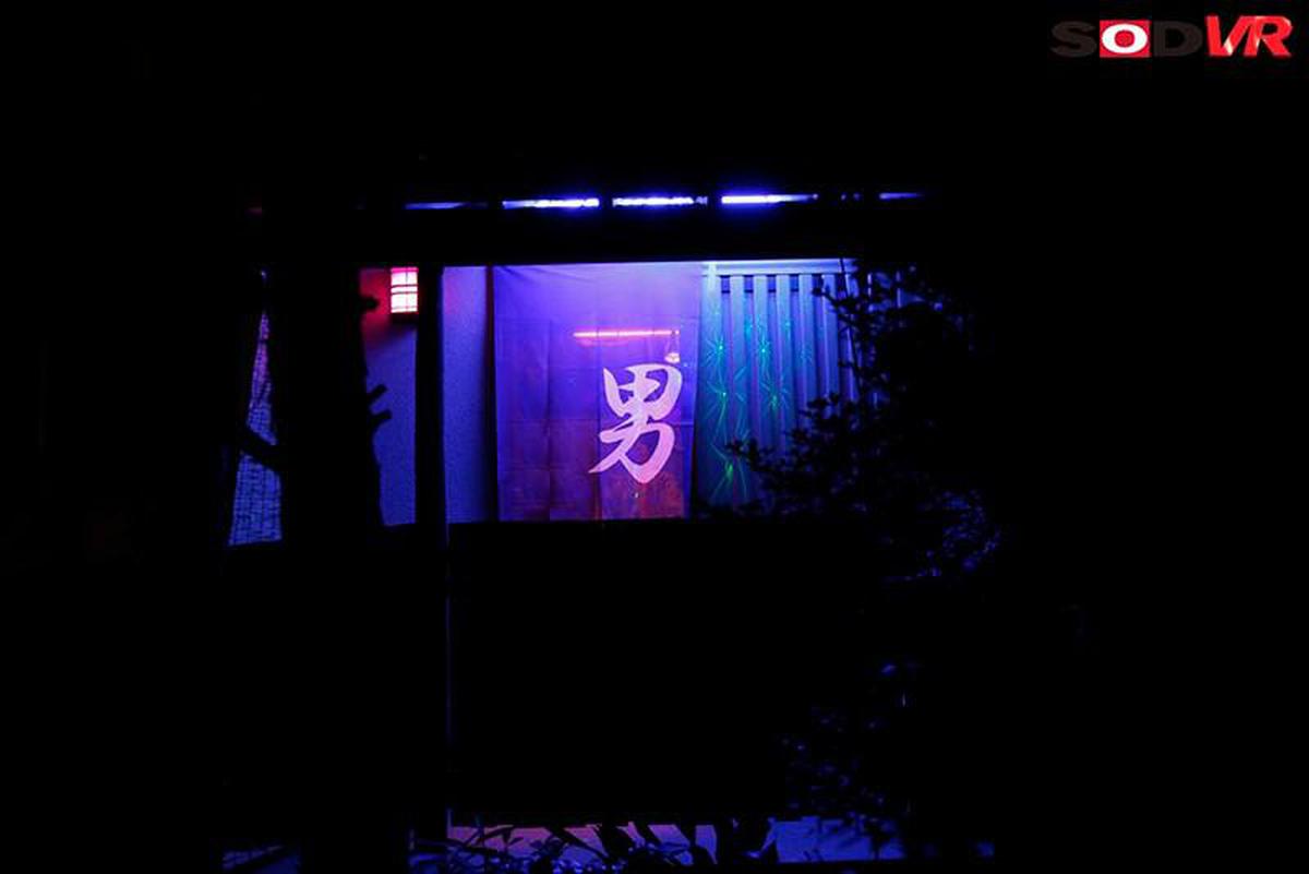 (VR) 3DSVR-0833【夢幻新風俗】溫泉街傳聞中的大胸酒館小姐提供最佳服務的露天浴池