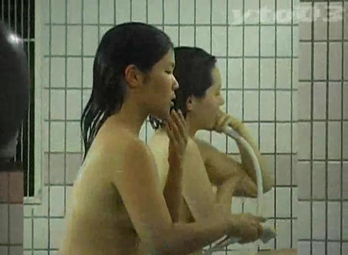 yto0003_00 [Befestigt das Baden von Trainingslager-Mädchen Vol.3] Muchimuchi junger nackter Körper