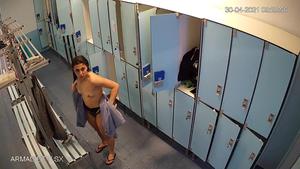 女性用ロッカールームフィットネスクラブの隠しカメラ4