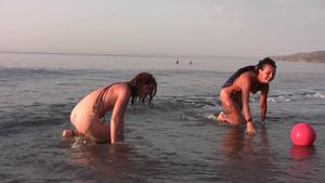 青少年裸体主义者 Koktebel 和 Fox Bay 15