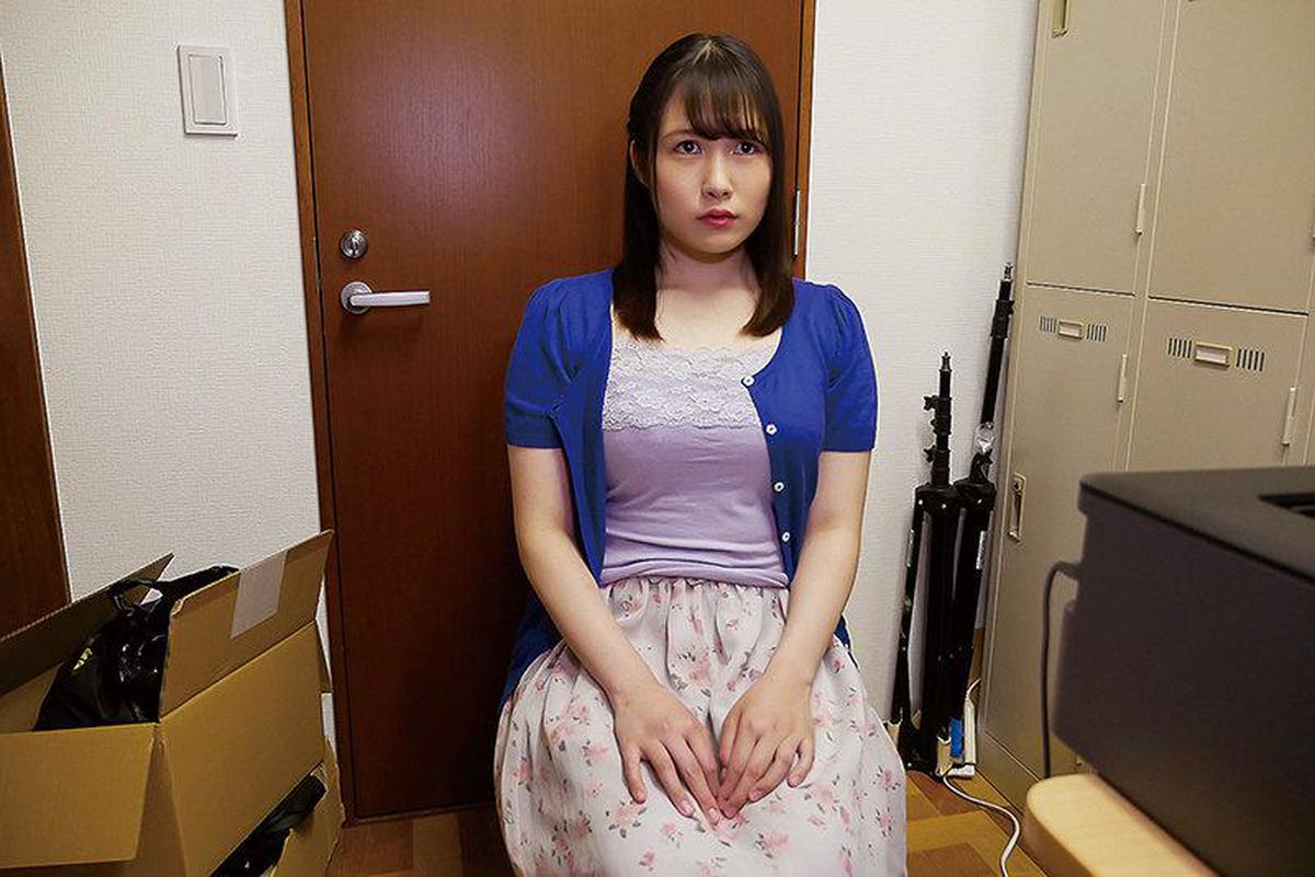 CHINASES SUB NACR-461 20-year-old poor college student Virginity Loss Document Iori Natsune Iori