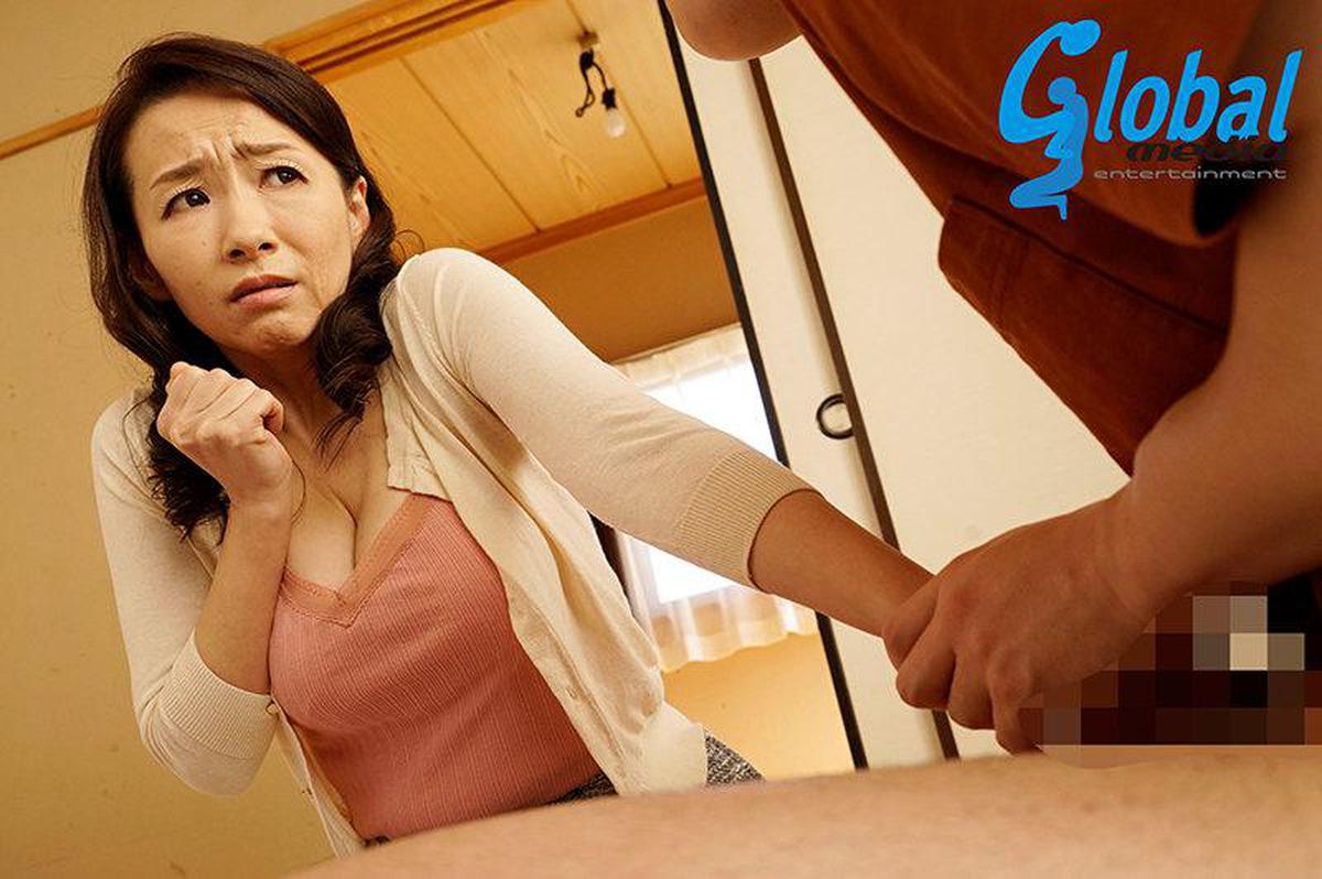 NEWM-009 True / Abnormal Sexual Intercourse Forty Mother And Child Part 7 A Mother Who Is Swept away By The Awakened Libido Of A Studying Son Miki Yoshi