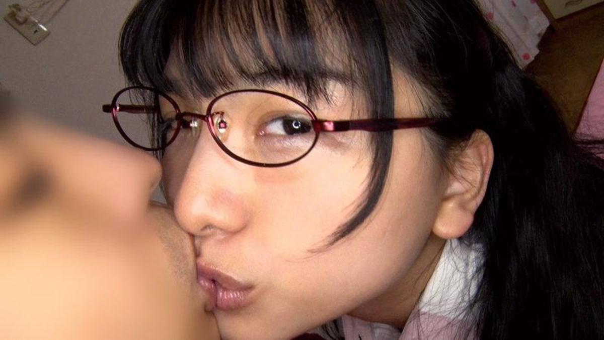 KTRA-339 Beautiful Girl Glasses 10 Personnes Sexe Continu 3 8 Heures 2 Disques