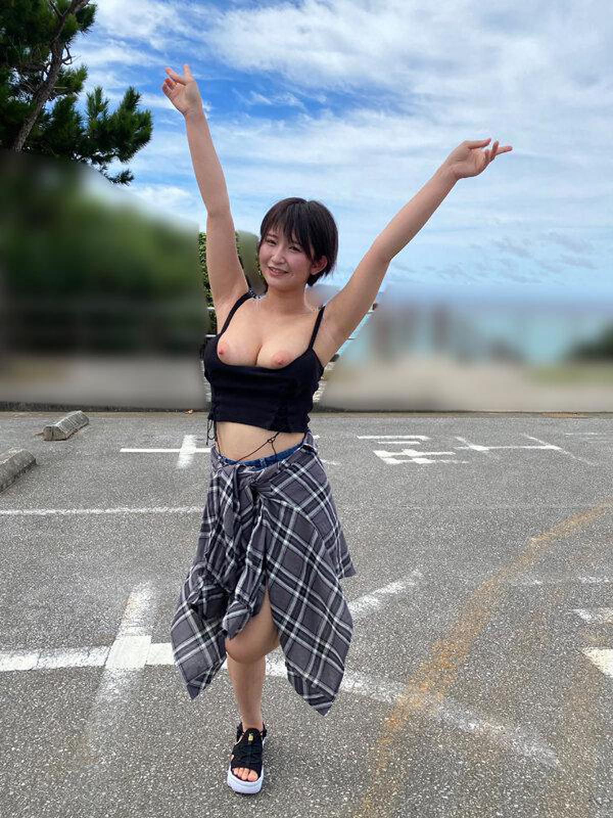 6000Kbps FHD SUN-033 Paparan Tropis DX Pissing Girl Yuuri-chan Dan Cum Menelan Dan Creampie Dan Setengah-Tengah Setengah Liburan Di Luar