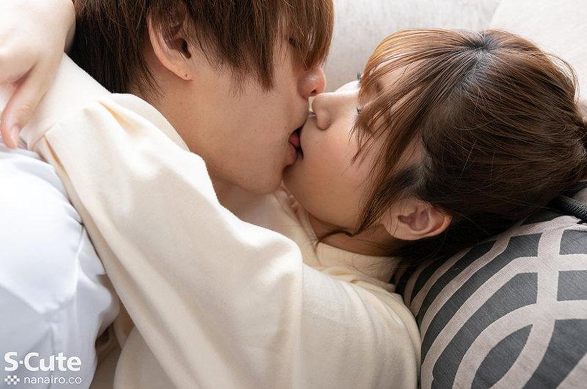 SQTE-393 Une fille qui veut se faire baiser à côté Mitsuha Higuchi