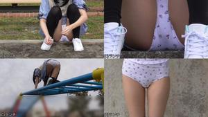 A small panchira girl found in the park (even if there are people around, take off your clothes → play with your underwear)