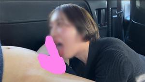 FC2PPV 2731208 In the car for exclusive use of blowjob, it was pulled out by the skilled mouth technique of an experienced beauty, and a large amount of mouth shot 3 people (IT system OL Saka) [Yes]