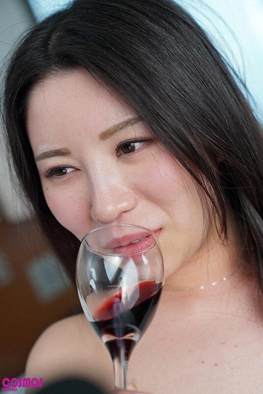 6000Kbps FHD HAWA-276 Others Stick SEX Without Telling Her Husband "Actually I Have Never Drinked The Semen Of My Husband" The First Semen Drinking Wine Sommelier Wife's Semen Show Yukino 31 Years Old