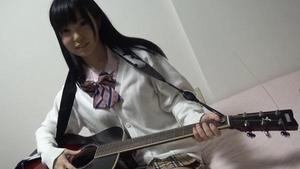 FC2PPV 365418 【2000年代3大女性ギターシンガー】YUI、、、miwa、、、あともう一人は？？？ [有]