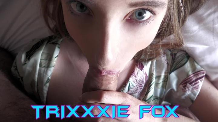 Réveillez-vous et baisez - Trixxxie Fox