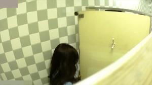 15341312 Вуайерист в туалете в японском стиле, бритая JK обязательна к просмотру