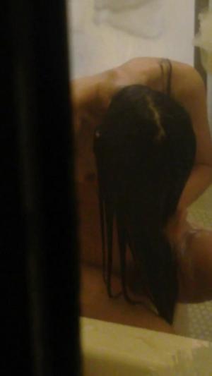 मीनव्रुयुपीप सुंदर महिलाओं का स्नान। डिक खोलो और शॉवर मारो। निजी कभी किसी ने नहीं देखा
