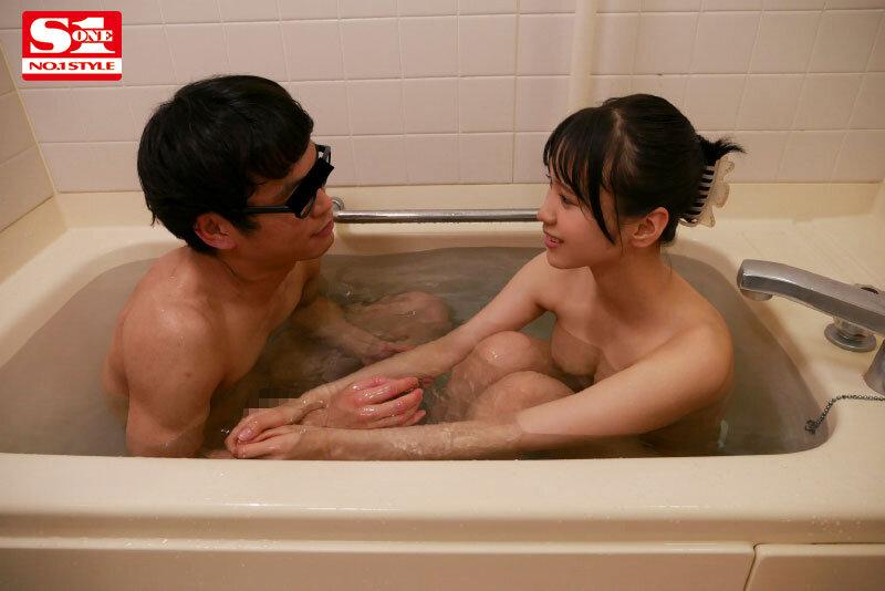 SSIS-488 "Je n'y suis pas habitué, alors pratiquons H ensemble" 'Nanami Ogura' est une vierge-kun pendant un mois et fait doucement de son mieux un documentaire sur la cohabitation à la brosse