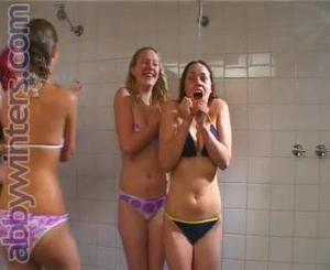 Shower Girls