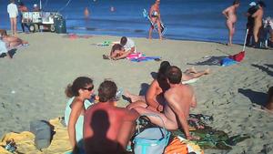 ヌードビーチ – ホットな露出狂の公共乱交