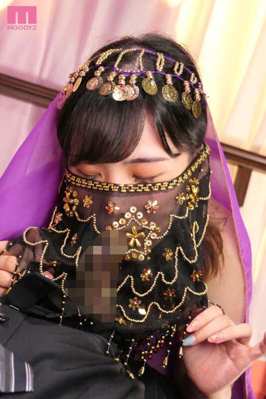 MIAA-716 Pesona Febecio Yoshine Yuria Yang Diam-diam Menusuk Wanita Cantik Yang Menutupi Mulutnya Dengan Kabaret Seksual Yang Dilarang Dicabut