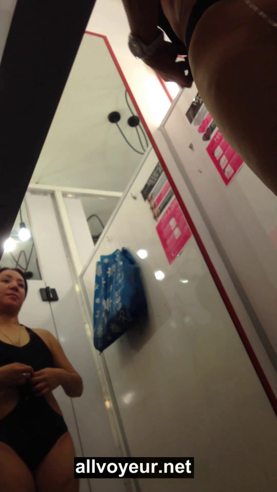 indonesian voyeur changing room