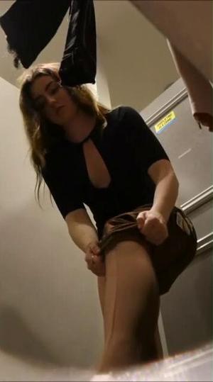Fitting room sexy girl 43