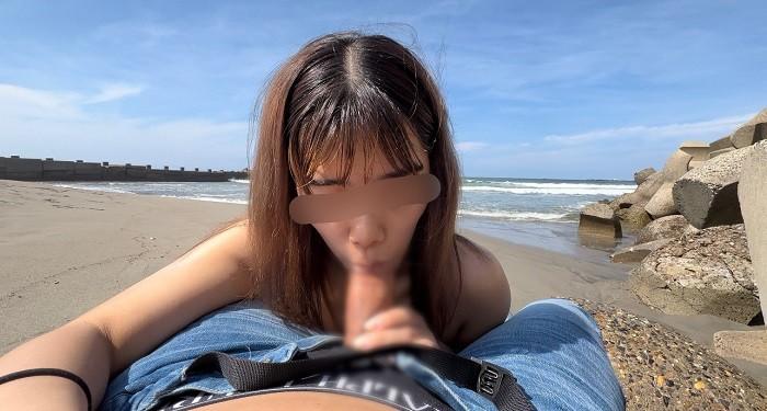 FC2PPV 3135064 *Morinashi benefits available [None Allowed vaginal cum shot] [Natsuki 2] Naked on the beach! ︎Students Skip and practice long strokes! "Eh!? ︎ It's not dangerous! ? ] When I noticed, semen overflowed from there...