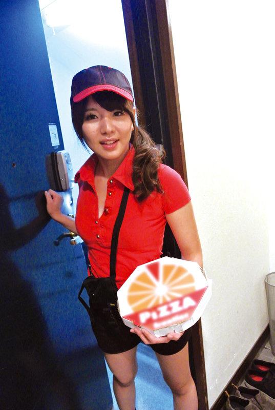 YLWN-243 Menjemput Wanita Pekerja Cantik! SEX 4 Jam Selama Bekerja