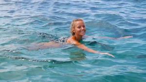 裸体沙滩舞者——2014 年科西嘉岛夏季！