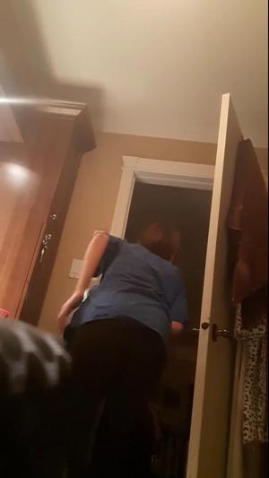 सेक्सी बहन के कमरे में छिपा कैमरा