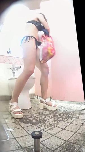 15286321 I took a picture of a Western-style toilet in the sea! Unchecked work Thumbnail girl was shaved