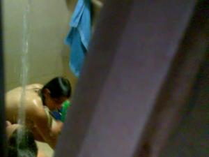Spying on sporty naked girl in and out of shower