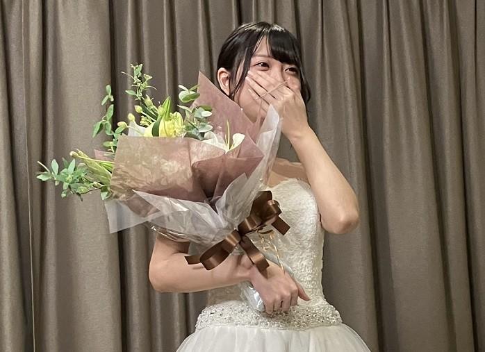 FC2PPV 3237415 [Finally on sale] Erika-chan's tearful graduation wedding! Challenge the reward at the fan thanksgiving personal photo session! Pre-sale version with photo book!