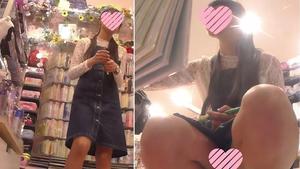 [Loli girl upside down shot] Neat and clean Lolita-chan