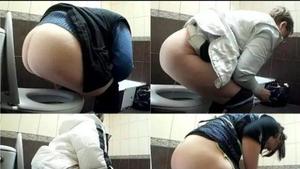 Bare butt and pussy in a public toilet