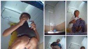 Hidden cam caught hot beach girl in public toilet