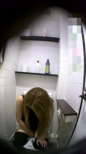 1Um4J2Do 浴室里的隐藏摄像机（第50部分）1小时59分04秒