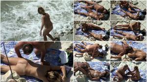 Nudist love to fuck on the beach